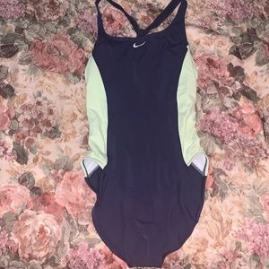 🎉Nike swimsuit🎉